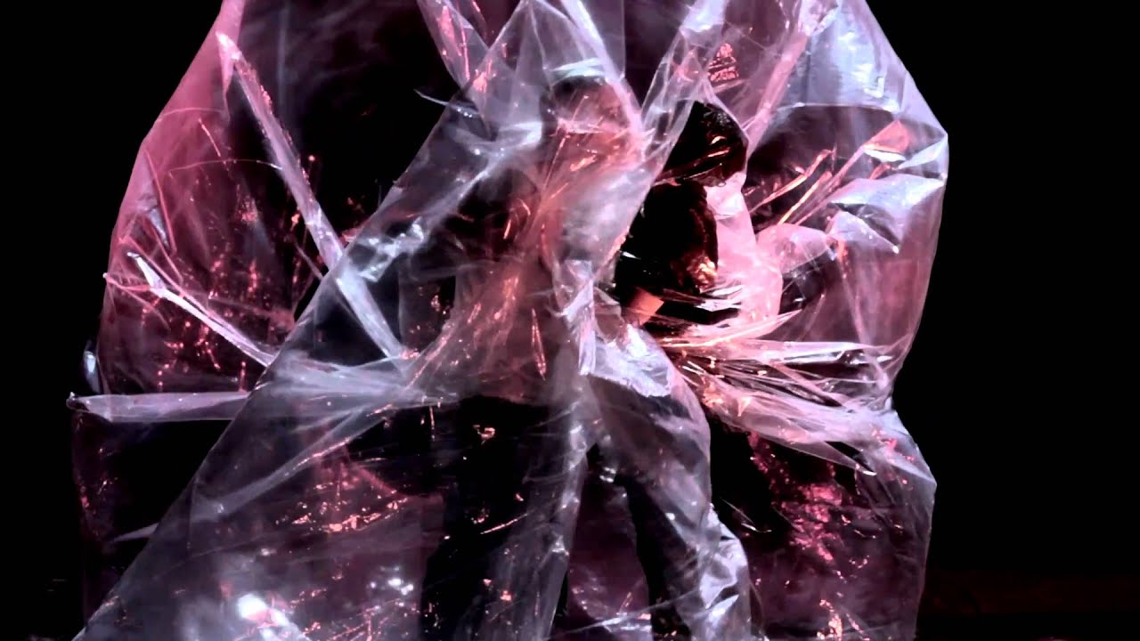 Wear it like a crown trailer - Cirkus Cirkör