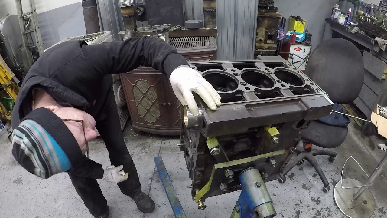 Installing Camshaft Bearings Detroit 353T