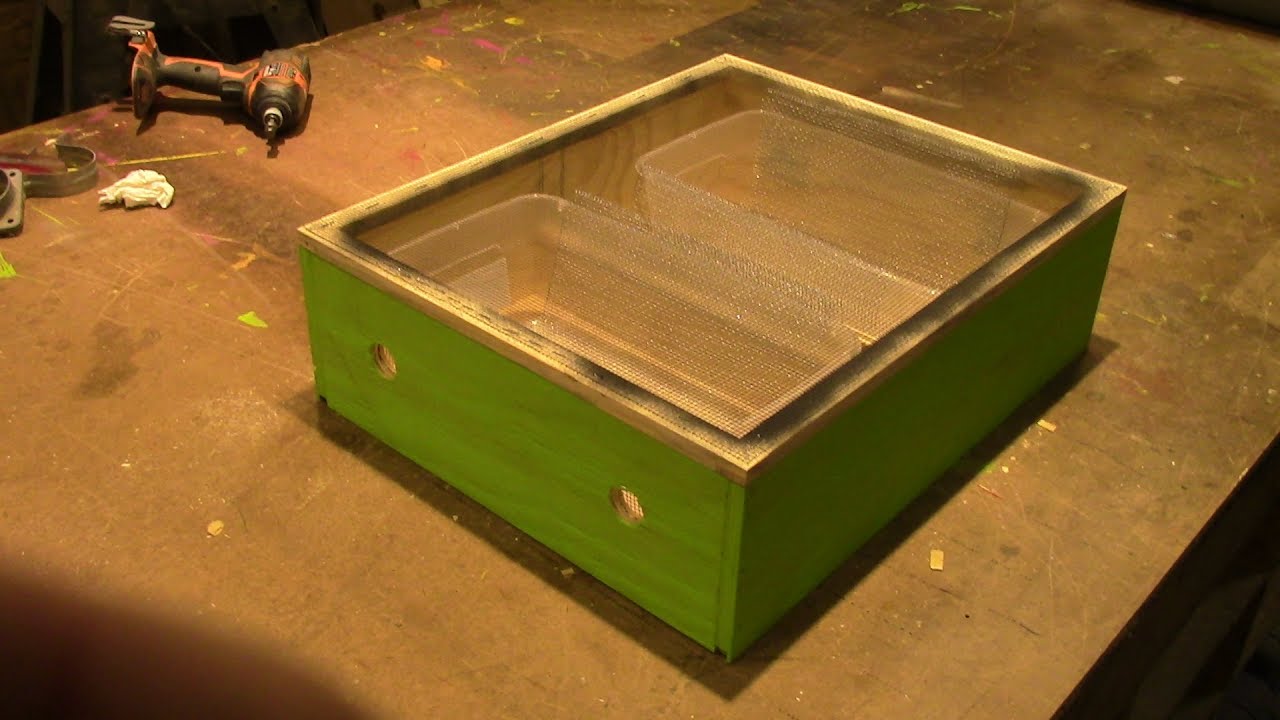 DIY Sugar Feeder for Langstroth Hive