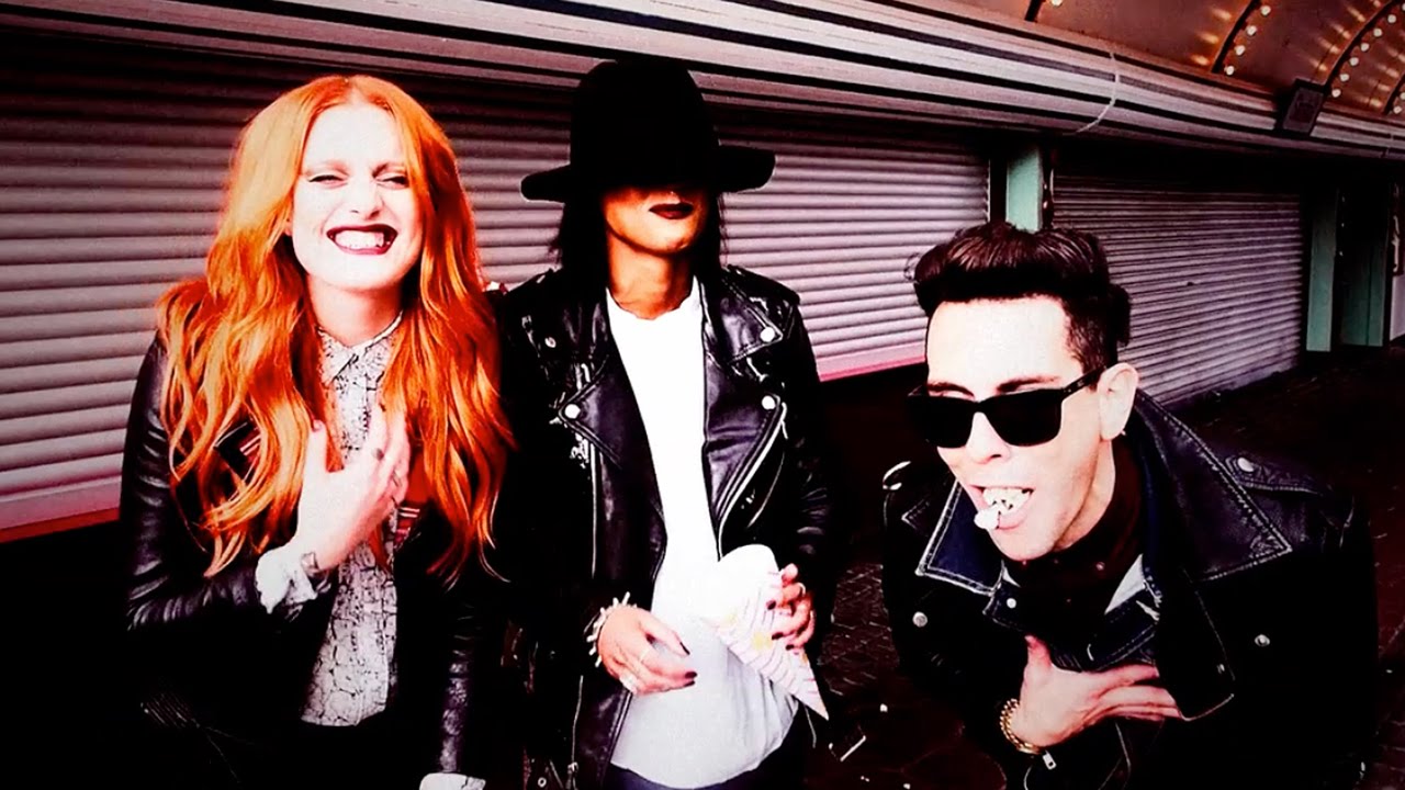 Cobra Starship: Never Been In Love ft. Icona Pop [OFFICIAL VIDEO]