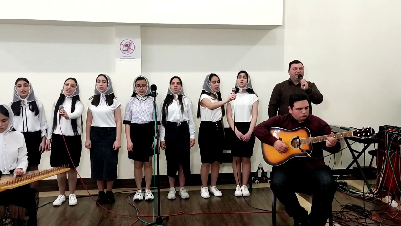 Նա ողջ է. Он живой.(√898)