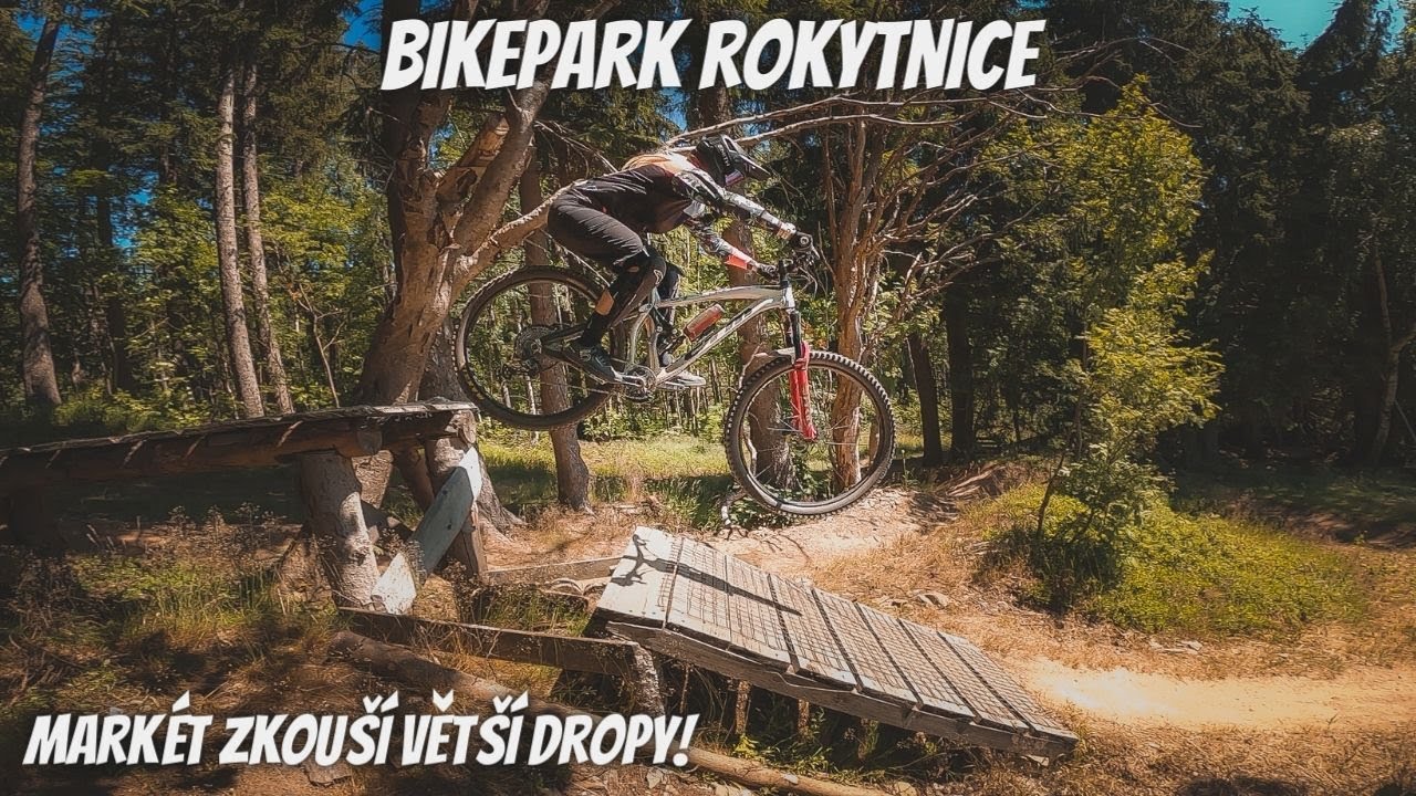 BIKEPARK ROKYTNICE 2022- Markét zkouší větší dropy! (červený a modrý trail) [4K]