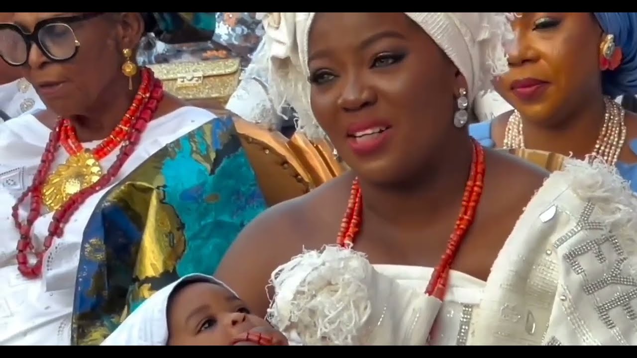 The Ooni of Ife welcomes his new baby home. #oonipalace #ooniofifepalace #Tademakinwa