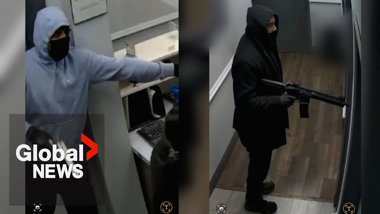 2 gunmen threaten business owner in Surrey, BC: 