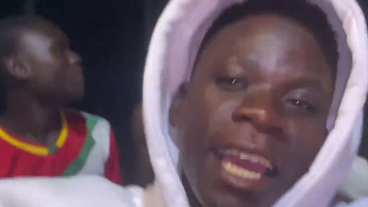 MR -_ONE  _-no copi&eacute; colle (clip-officiel) R&eacute;alis&eacute; par nadas 
