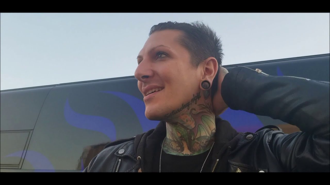 TheXLTE part 2  interviews Chris Motionless   of Miw ! Jan 11 2020