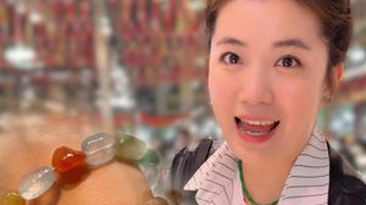 市场淘货记 特色的翡翠手串原石料子开眼了吗？#翡翠 #珠宝首饰 #挂件 #手镯
