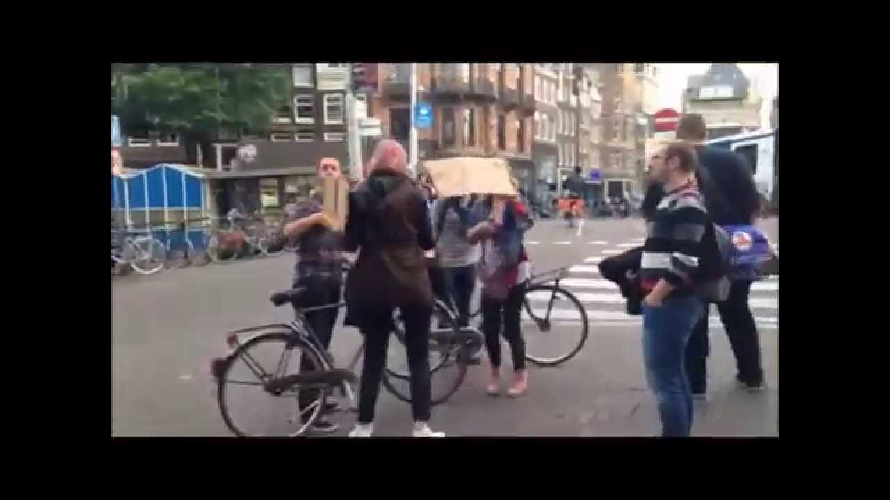 FREE HUGS IN AMSTERDAM