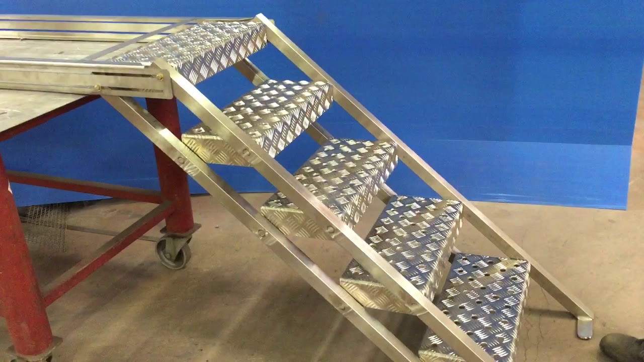 Extendable / Collapsible stairs