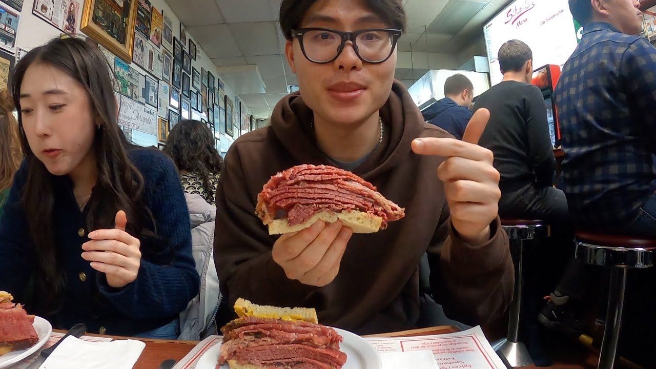 Schwartz's Deli Montreal Review!