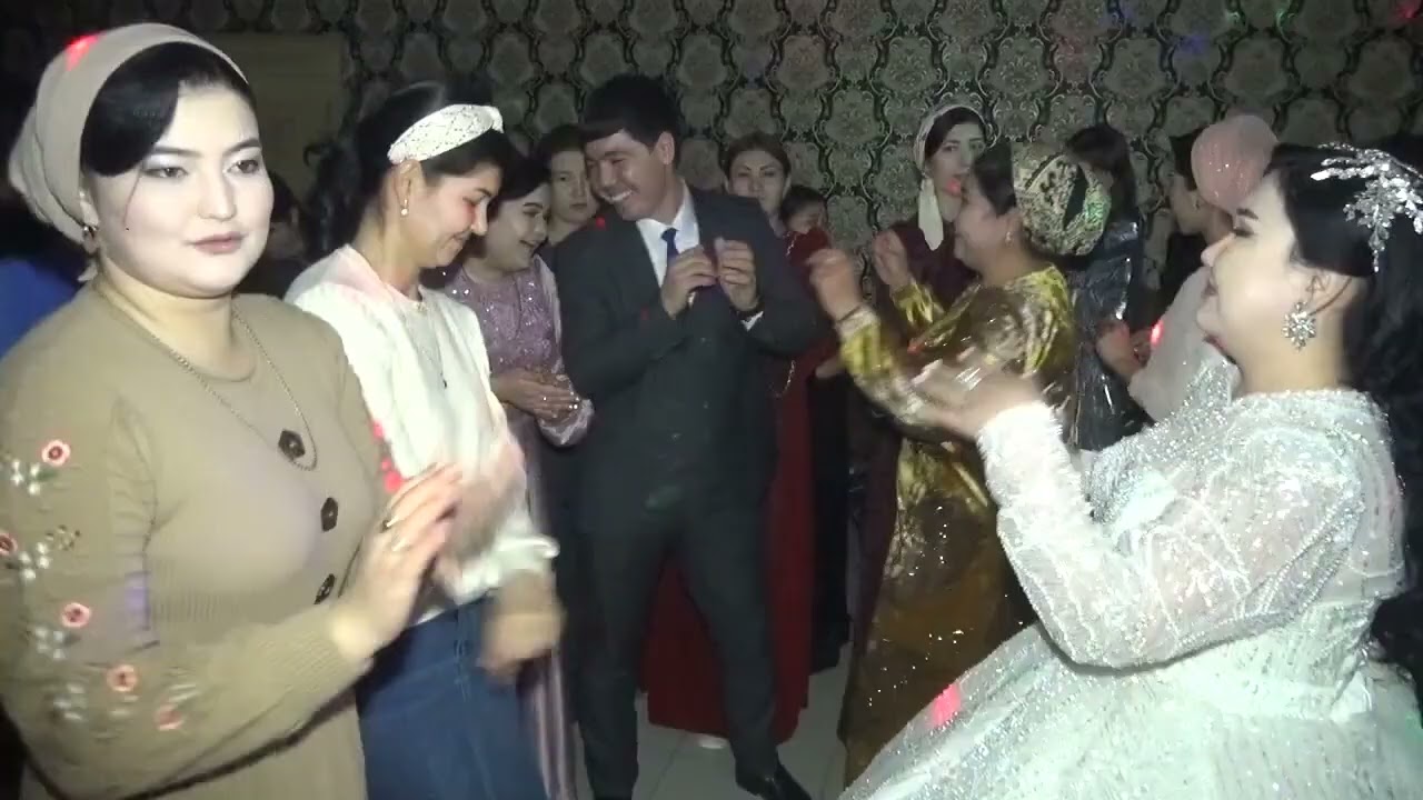 Agabek & Hafiza.   Gulyanka 2