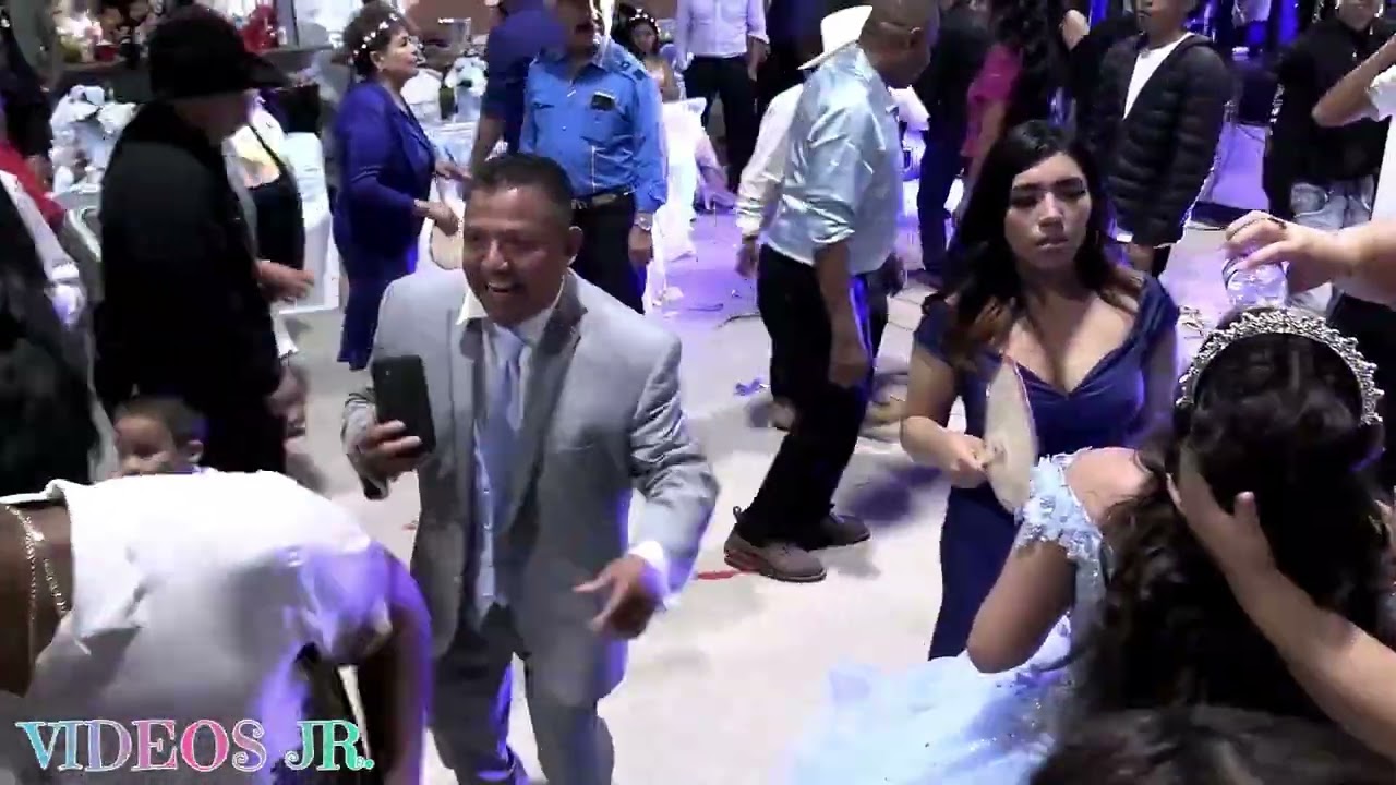 LO MEJOR DE LOS 15 DE ERIKA CASARRUBIA