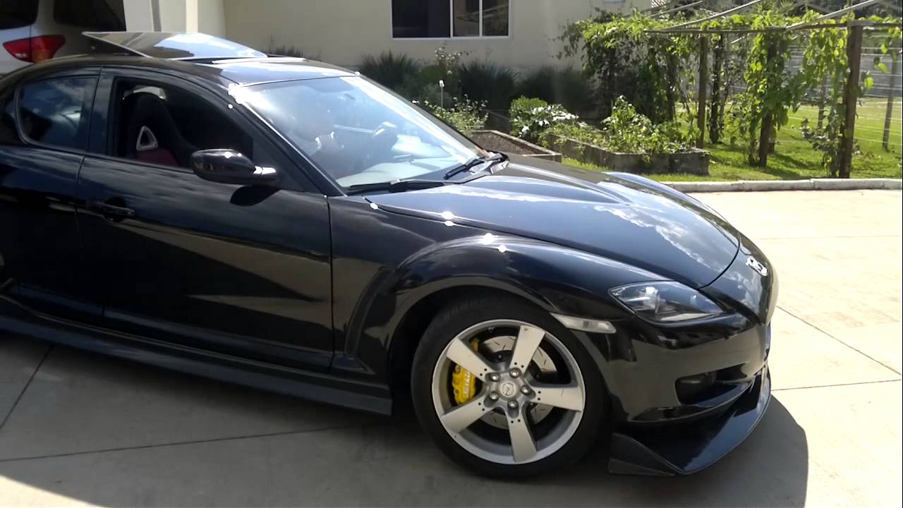 Mazda RX-8 saindo da garagem - JDM Brasil