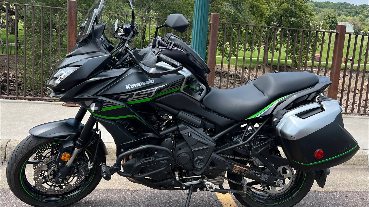 How to change engine oil and oil filter for Kawasaki versys 650 2019 // shearing basic knowledge 