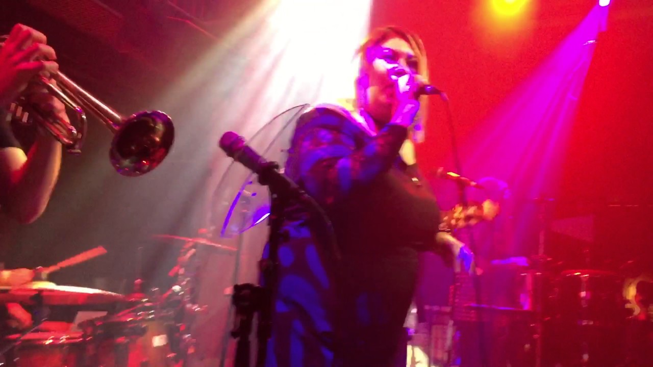 SOULUTIONS. Thankful LIVE