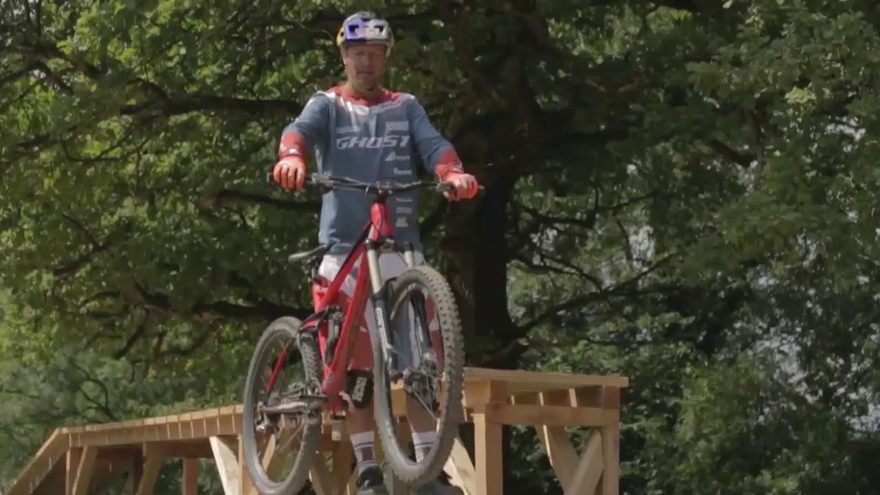 MTB-Fahrtechnik: Droppen mit Guido Tschugg