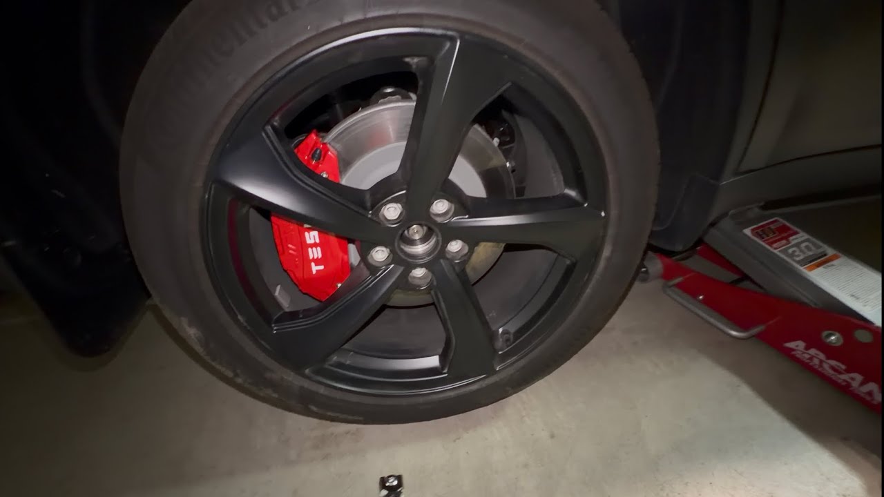 Тормозной суппорт Model Y Juniper Red 2026 года от TLYARD