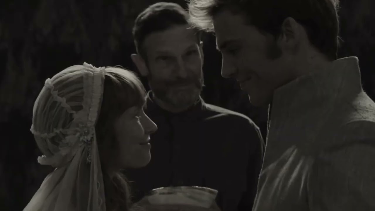 Annie & Finnick AMV || Leave a Light on (Tom Walker) || #hungergames #finnickodair #anniecresta