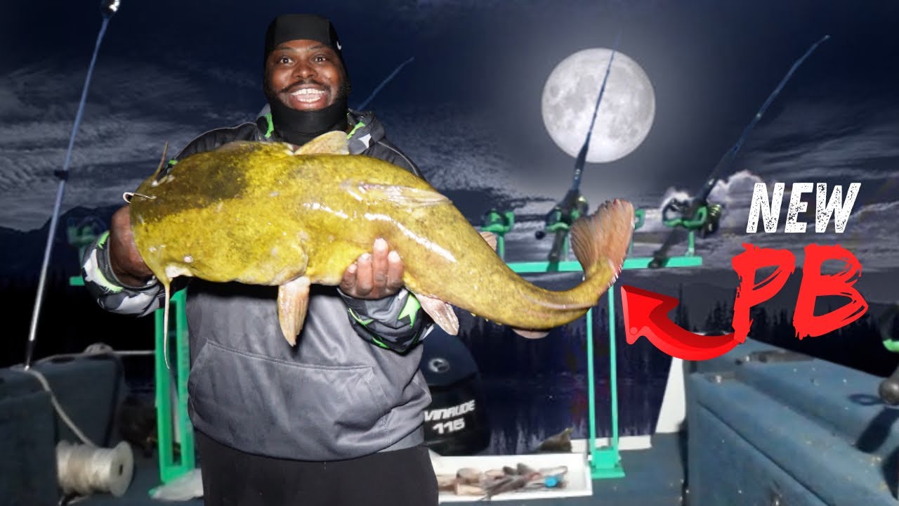 Night Time Fishing For Huge Catfish (New PB)
