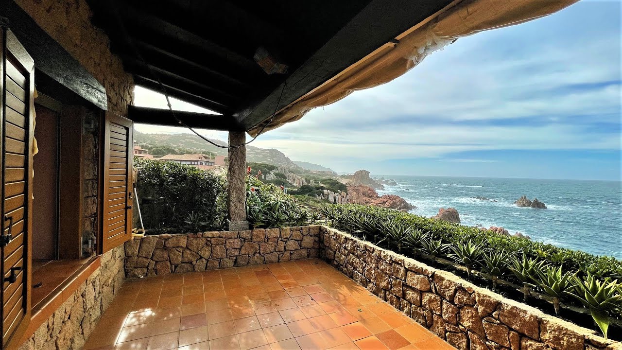 COSTA PARADISO villino fronte mare FOR SALE