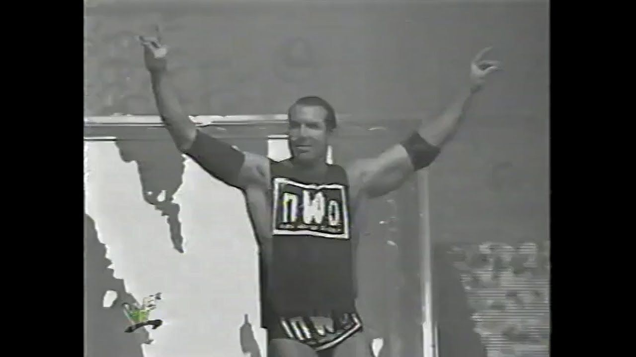 Scott Hall vs Crash Holly   Heat April 7th, 2002