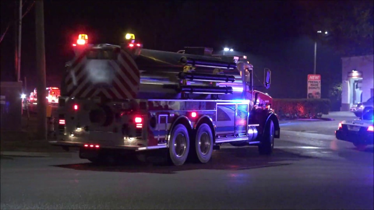 Cypress Creek Tanker 22 Responds to Large House Fire near Tomball, TX 12/21/2019