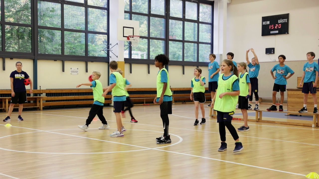 Zwei-Felder-Ball | ALBAthek