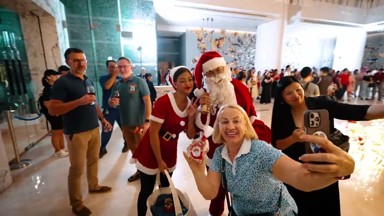 The Joy of Travel Meets Christmas Cheer at Pullman KLCC