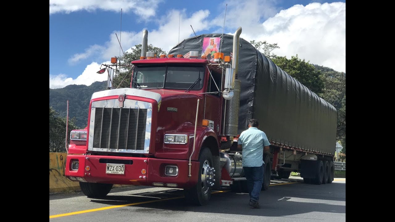 Subiendo la línea en la mula del famoso abuelo una kenworth T800 modelo 95