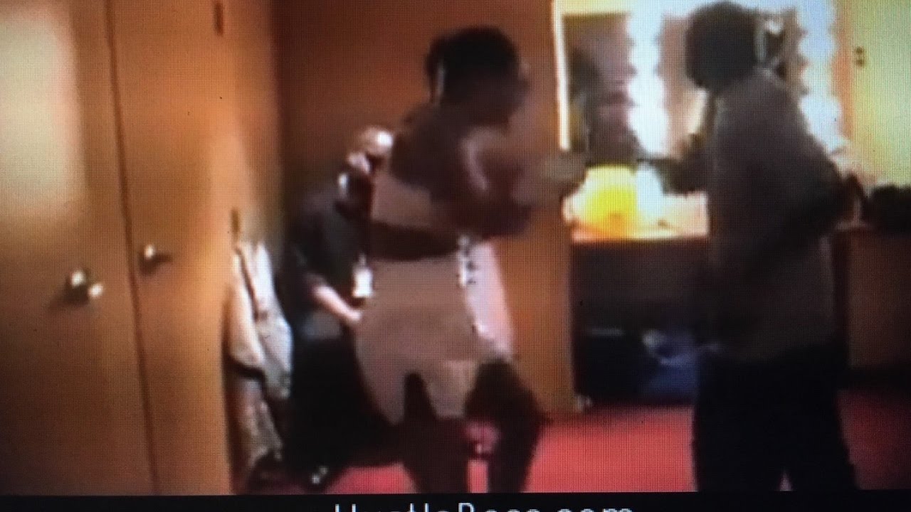 Throwback Footage: Roger Mayweather works with young Laila Ali