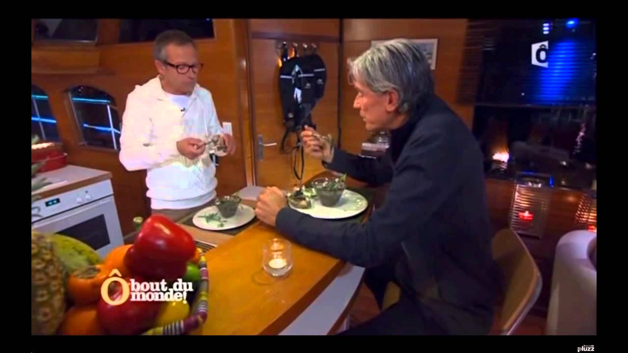 Luc Hardy with Laurent Bignolas French TV &Ocirc; bout du monde