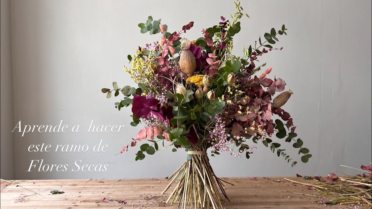 Ramo de estilo boho de flores secas y preservadas