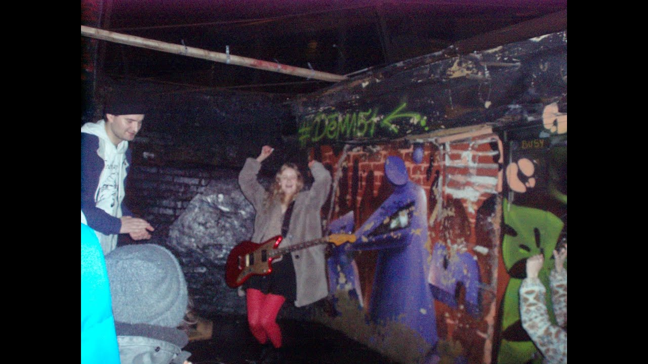faience knife - secret show (05.11.23)