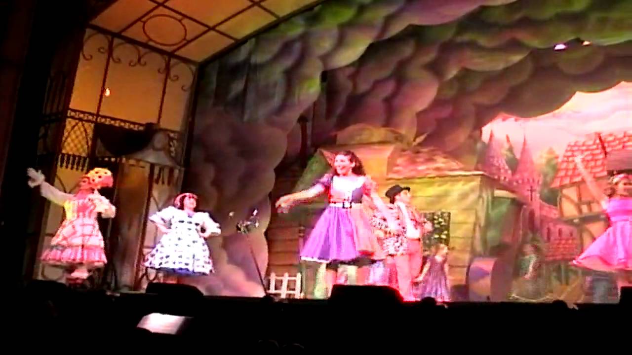 Jack and the Beanstalk exclusive Dress Rehearsal footage