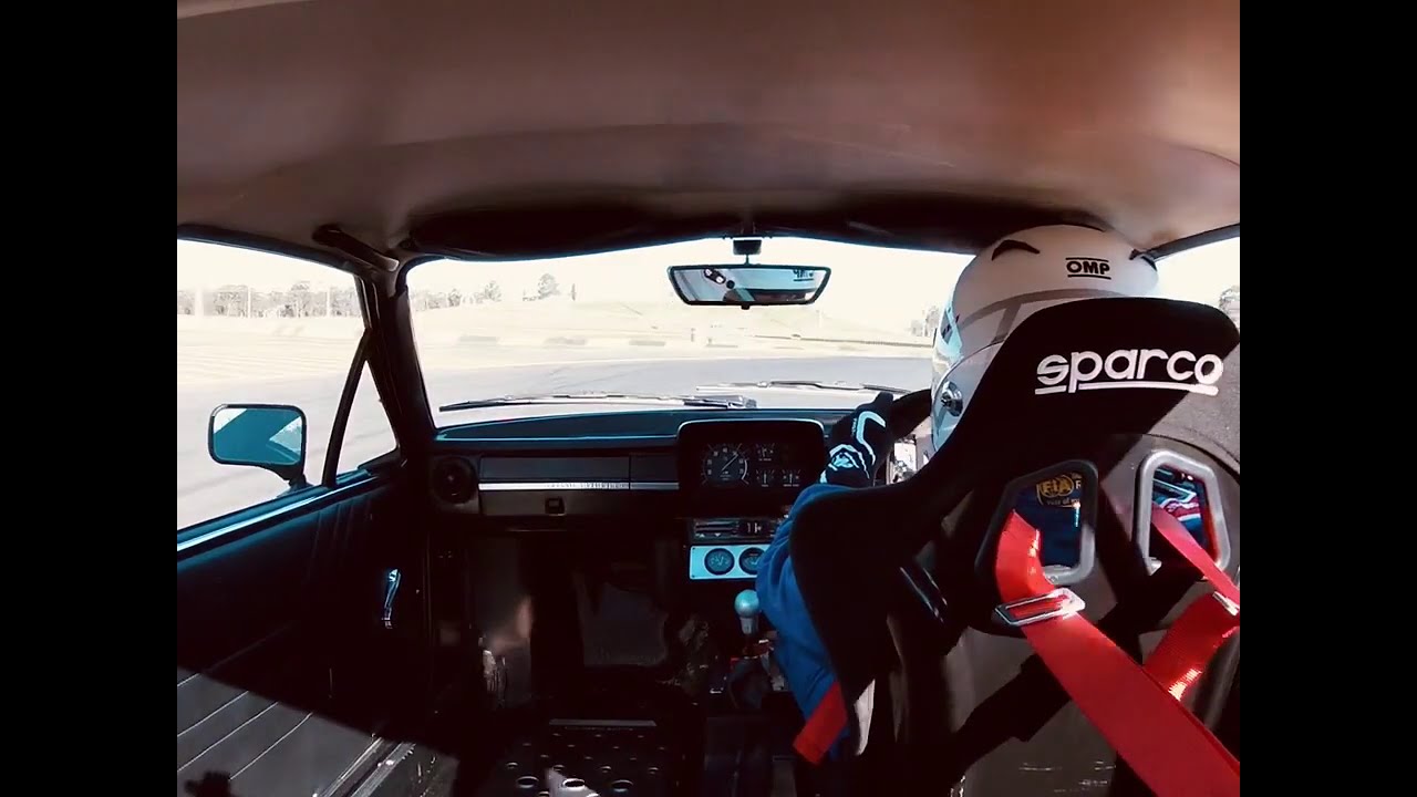 Race Track Action Alfa Romeo Alfetta GTV 2000 Eastern Creek