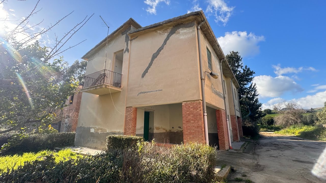 CASA ARREDATA ABBANDONATA NON È PIÙ DI nessuno