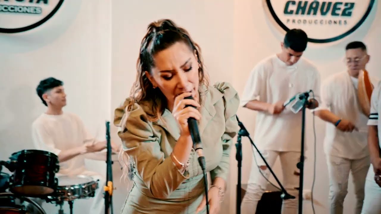 ANGIE CHAVEZ - DÉJALA sesión en vivo