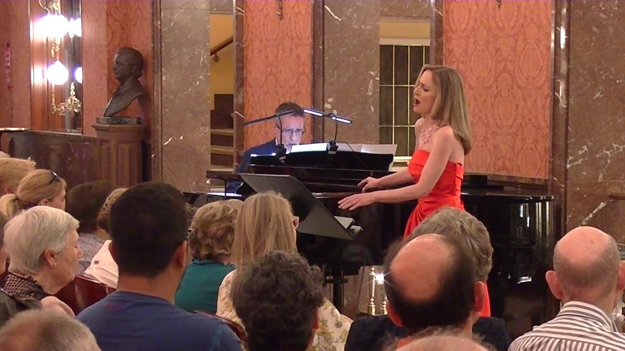 3 canciones sobre textos de Antonio Machado - Antón García Abril (Sonia de Munck / Aurelio Viribay)
