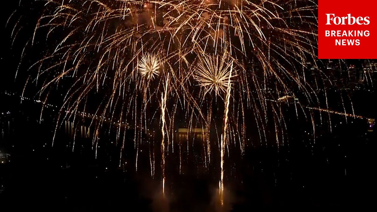 4TH OF JULY FIREWORKS: The National Mall In Washington, D.C., Enjoys A Fourth Of July Fireworks Show