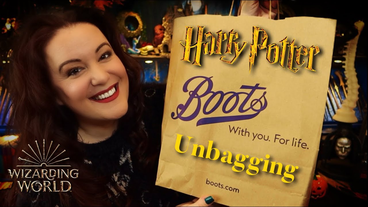 UNBAGGING - #HARRYPOTTER #LUNALOVEGOOD BOOTS UK CHRISTMAS RANGE | VICTORIA MACLEAN