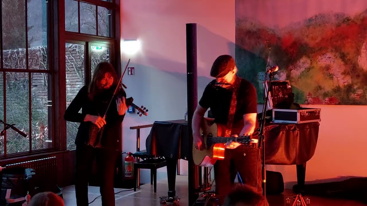 Paddy goes to Hollyhead Duo - Here´s to the People