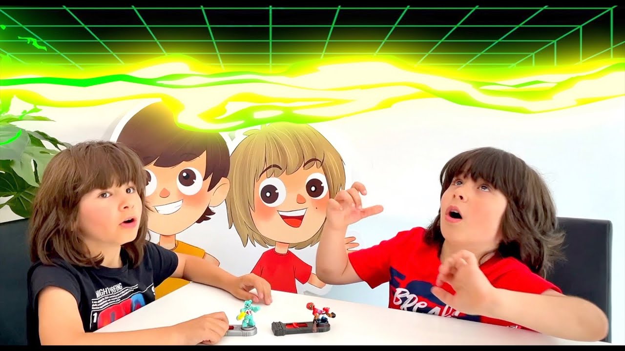 Dani y Evan conocen la Realidad Virtual de Akedo!!