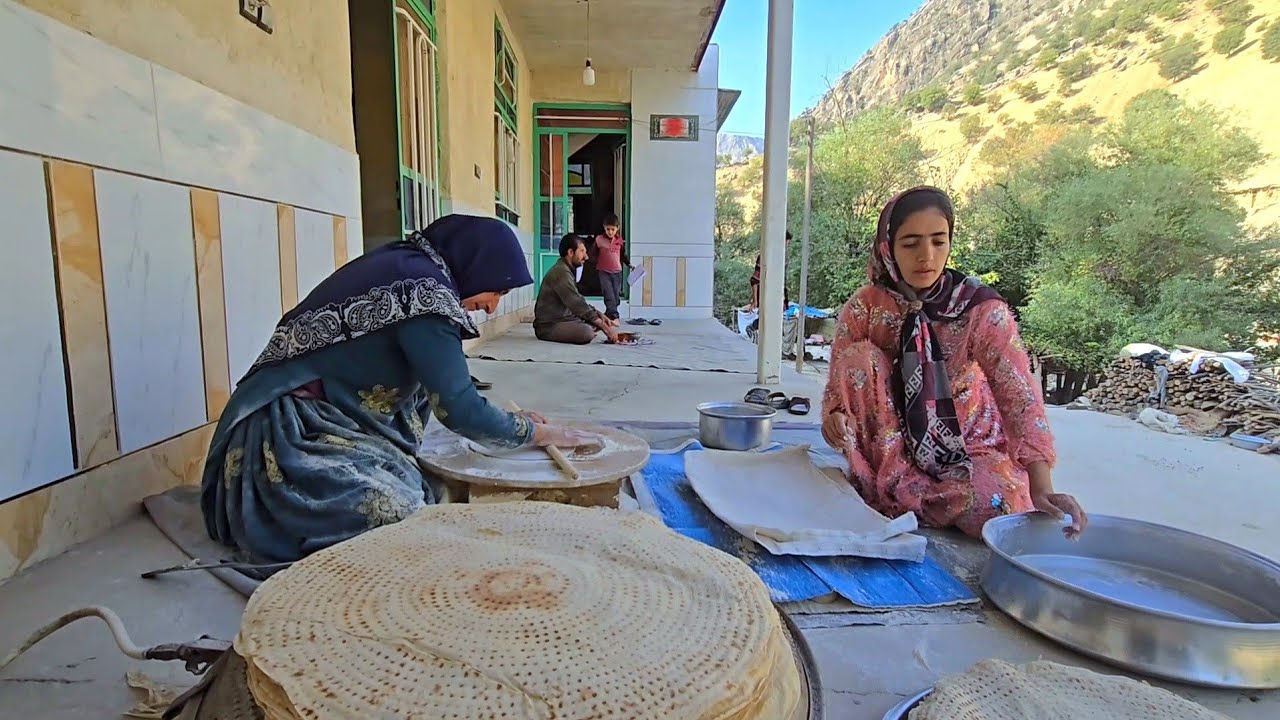 The roof of the house and the future built by the hands of Mohammad's family:empathy effort and hope