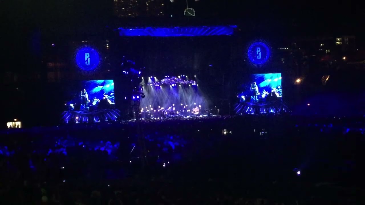 Pearl Jam  Crazy Mary  8 22 16 Wrigley Field