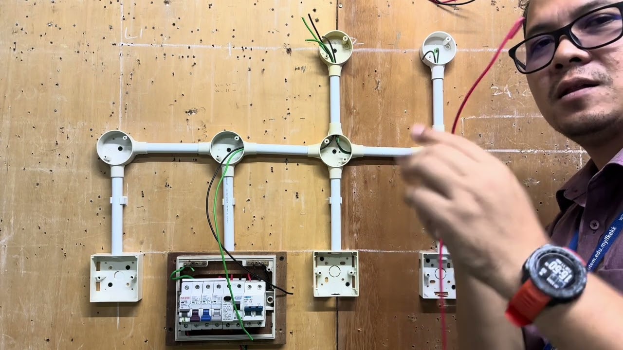 PW3 Asas Pendawaian dan Pemasangan Intermediate Switch untuk mengawal lampu.