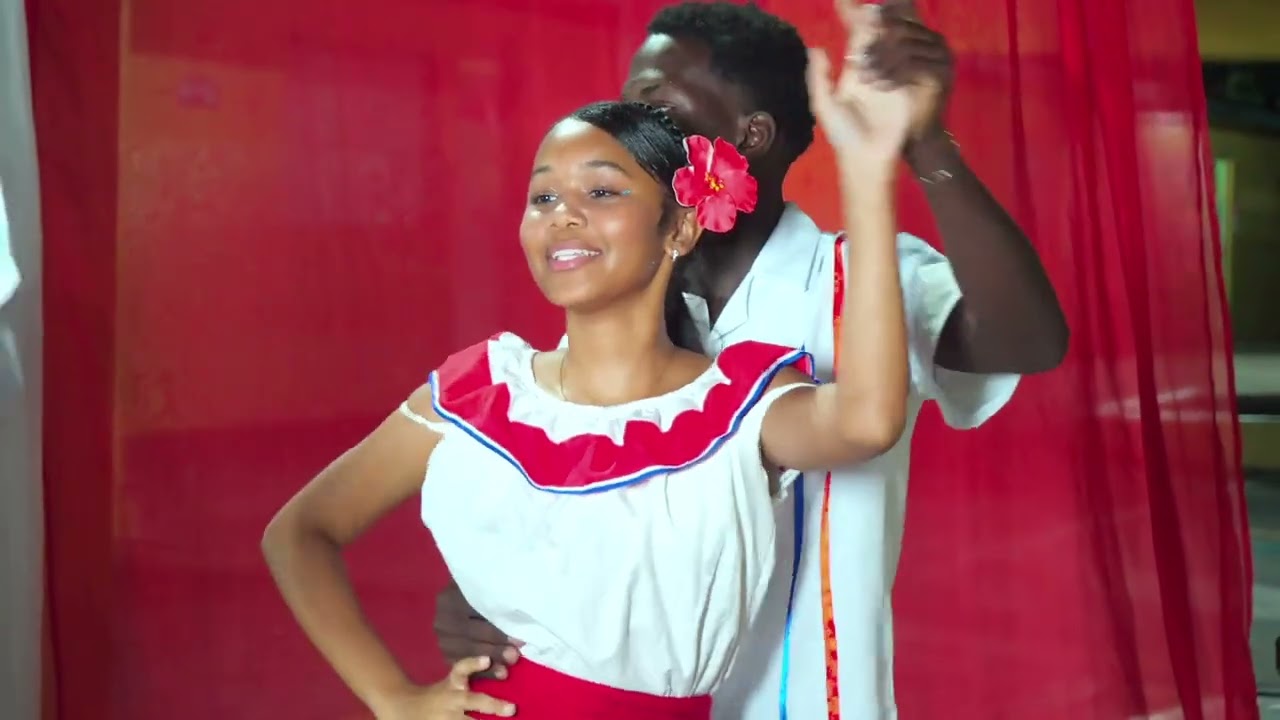 Coreografía de Merengue en el acto a la Patria del Liceo Manresa 