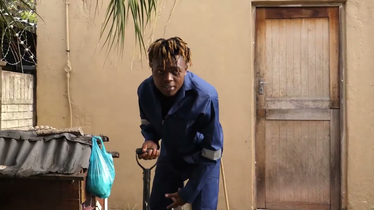 Blakk Prince - Mama (Visualizer) 8