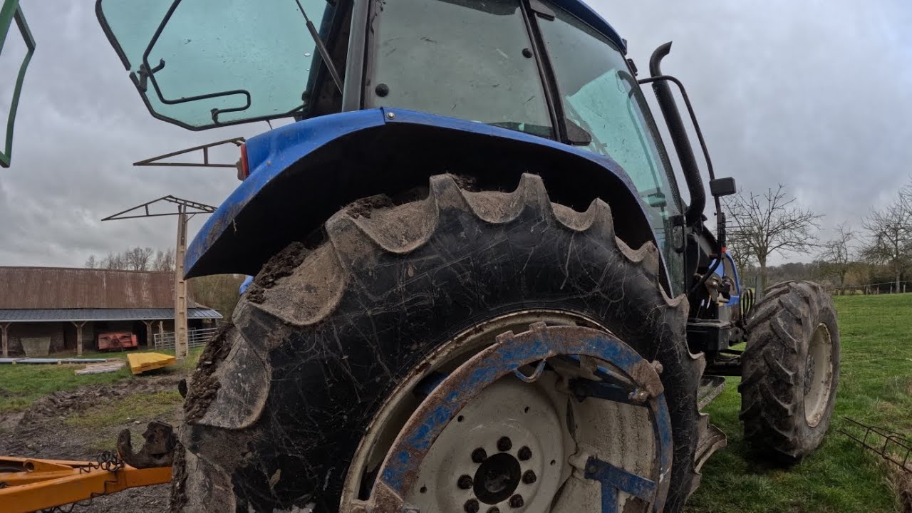 NEW HOLLAND : Transport de matériaux 