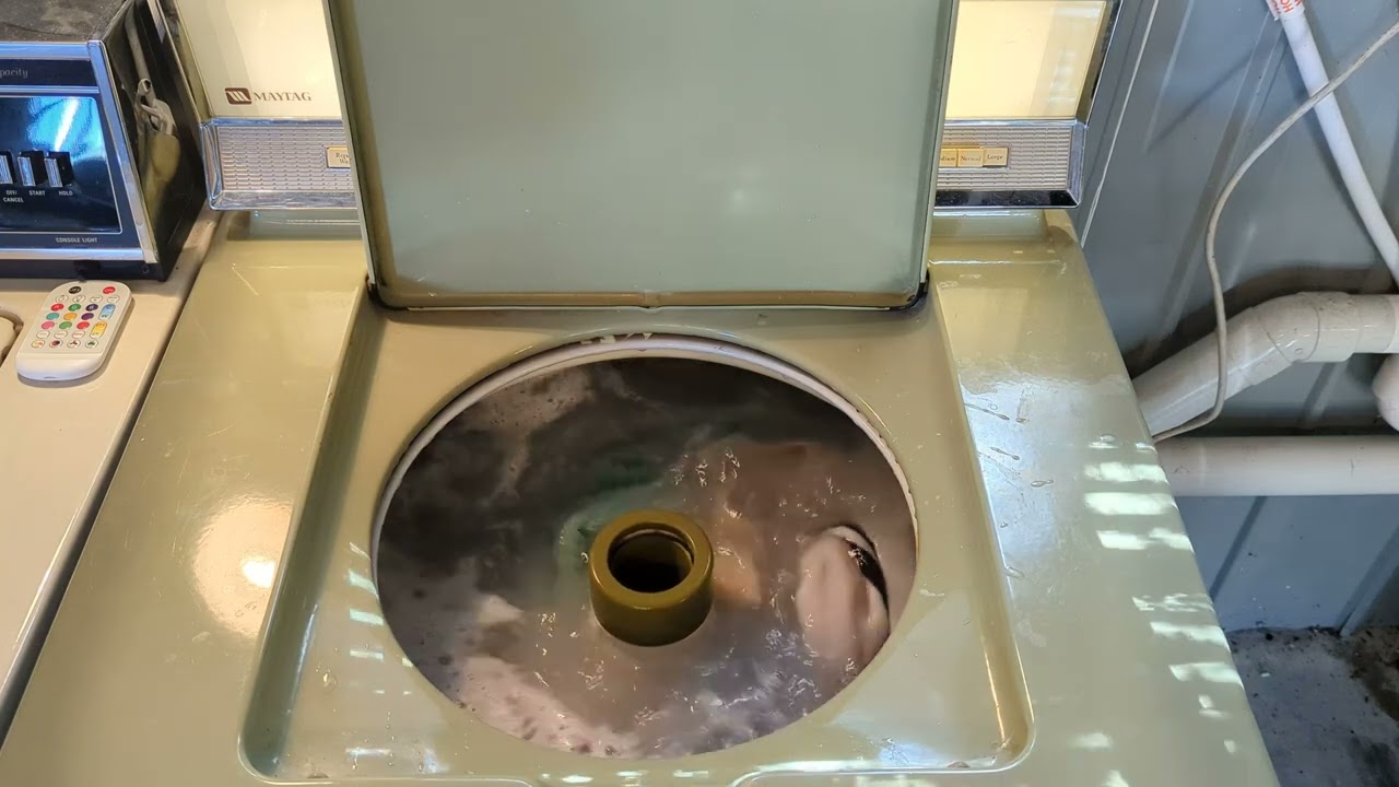 1970's US Maytag A806 with a couple of Australian modifications.