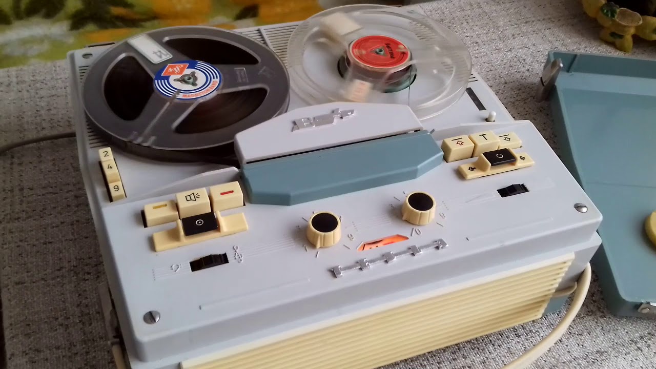 Magnetofon Tesla B4